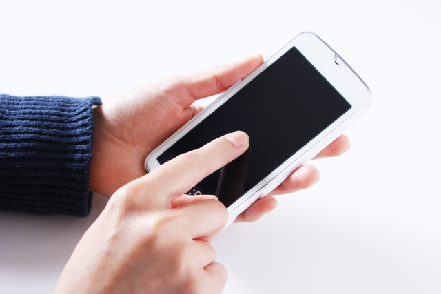 スマホを操作